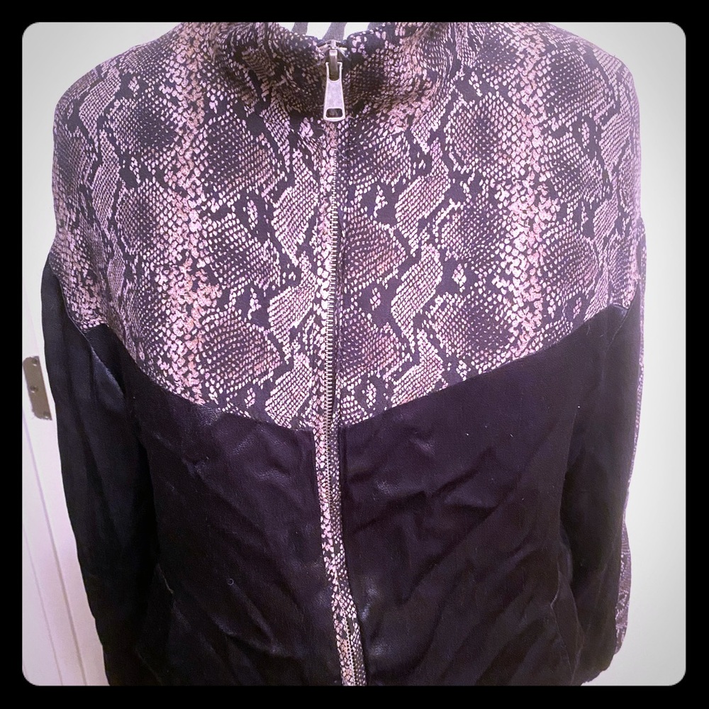 Snake print silk print jacket